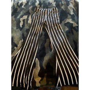Flared stretchy pant